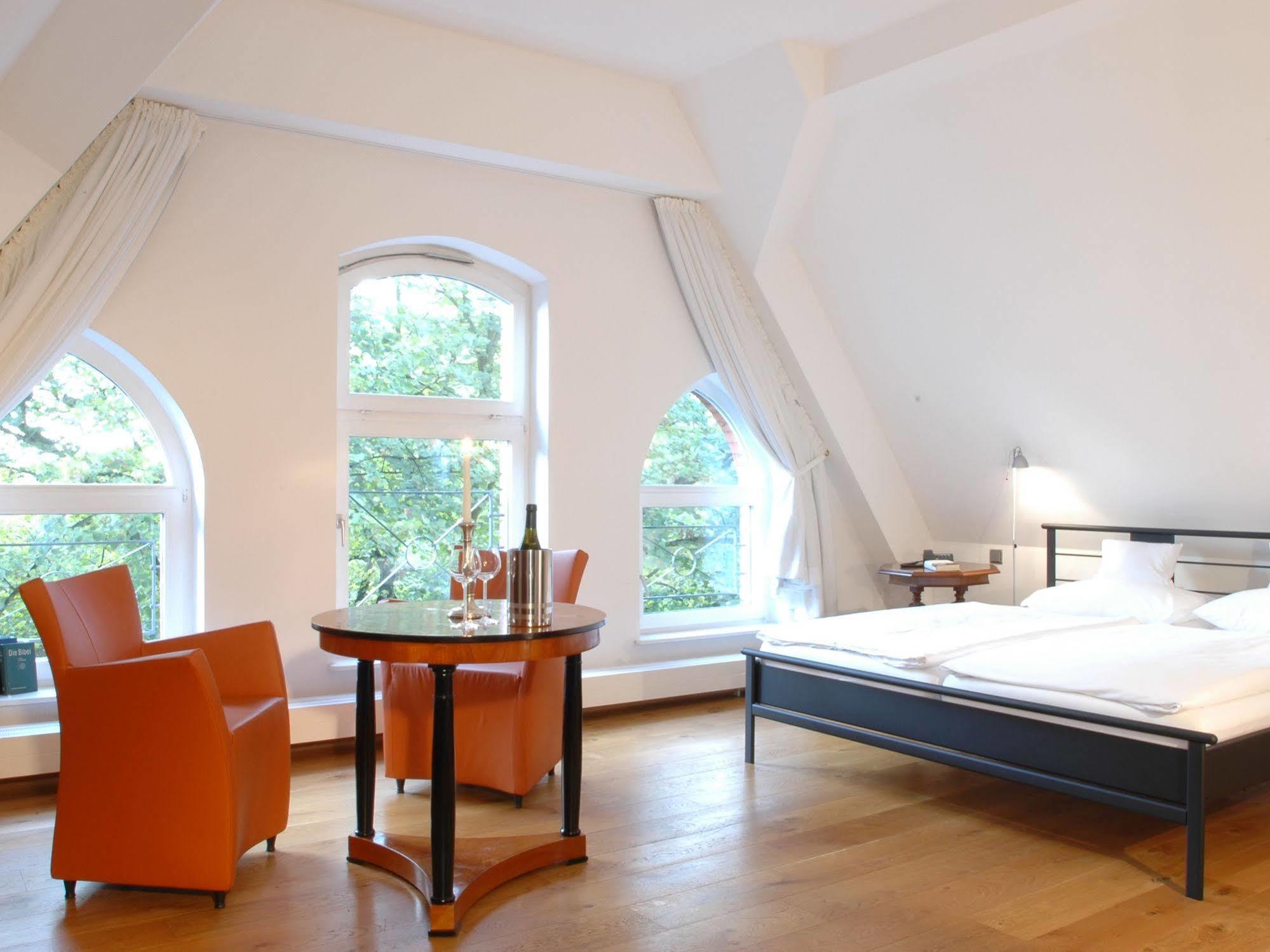 Hotel Mutterhaus Duesseldorf Экстерьер фото